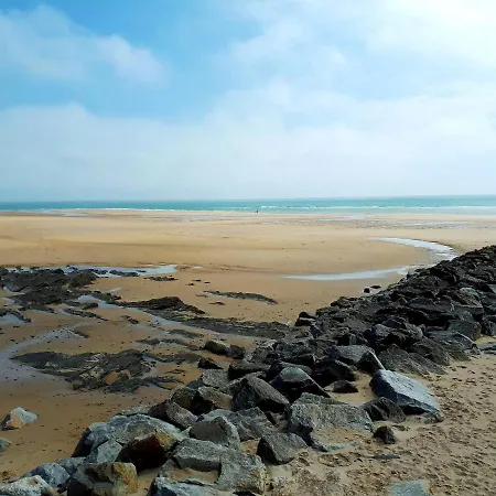 Ferienhaus L' Anpeg, Dans Le Cotentin Jusqu'a 8 Personnes Besneville