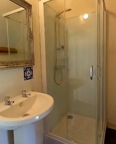 L' Anpeg, Dans Le Cotentin Jusqu'a 8 Personnes * Besneville