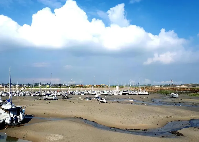 L' Anpeg, Dans Le Cotentin Jusqu'a 8 Personnes * Besneville